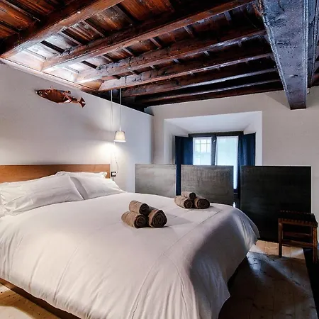 דירה Palazzo Del Pero - The House Of Travelers *
