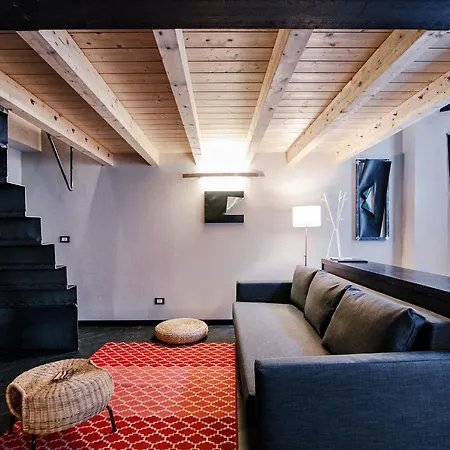 Palazzo Del Pero - The House Of Travelers דירה קומו
