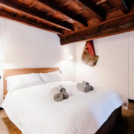 Palazzo Del Pero - The House Of Travelers * קומו