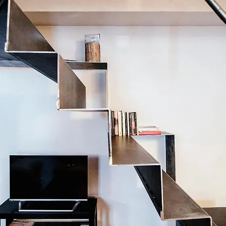 Palazzo Del Pero - The House Of Travelers Apartment