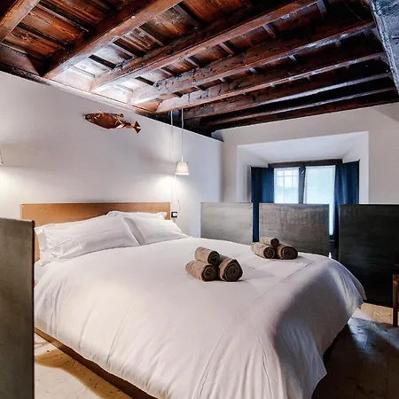 Palazzo Del Pero - The House Of Travelers *