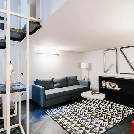 Apartment Palazzo Del Pero - The House Of Travelers Como