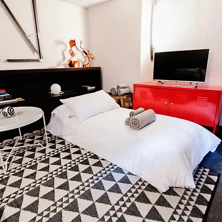 Apartment Palazzo Del Pero - The House Of Travelers